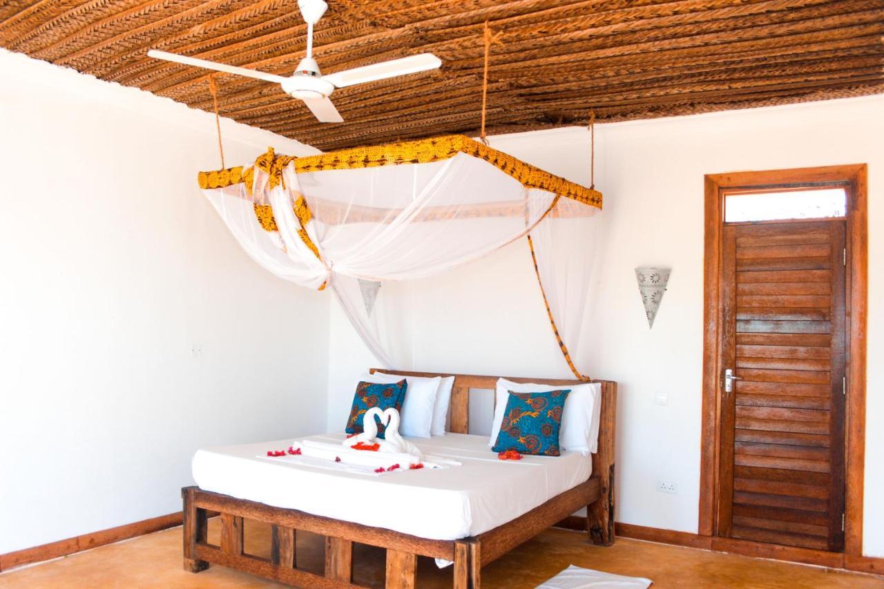 Zanzibar Kusini Beach Bungalows Hotel Кизимкази Экстерьер фото